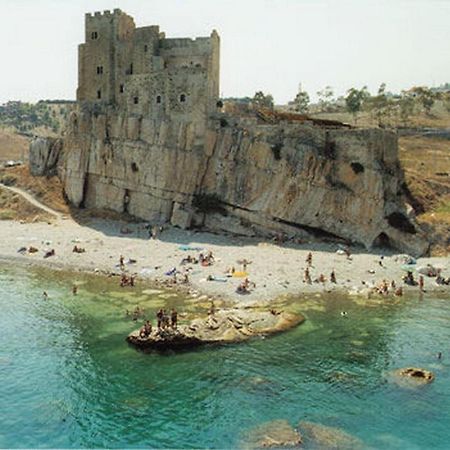 B&B Apollonia Roseto Capo Spulico Eksteriør bilde