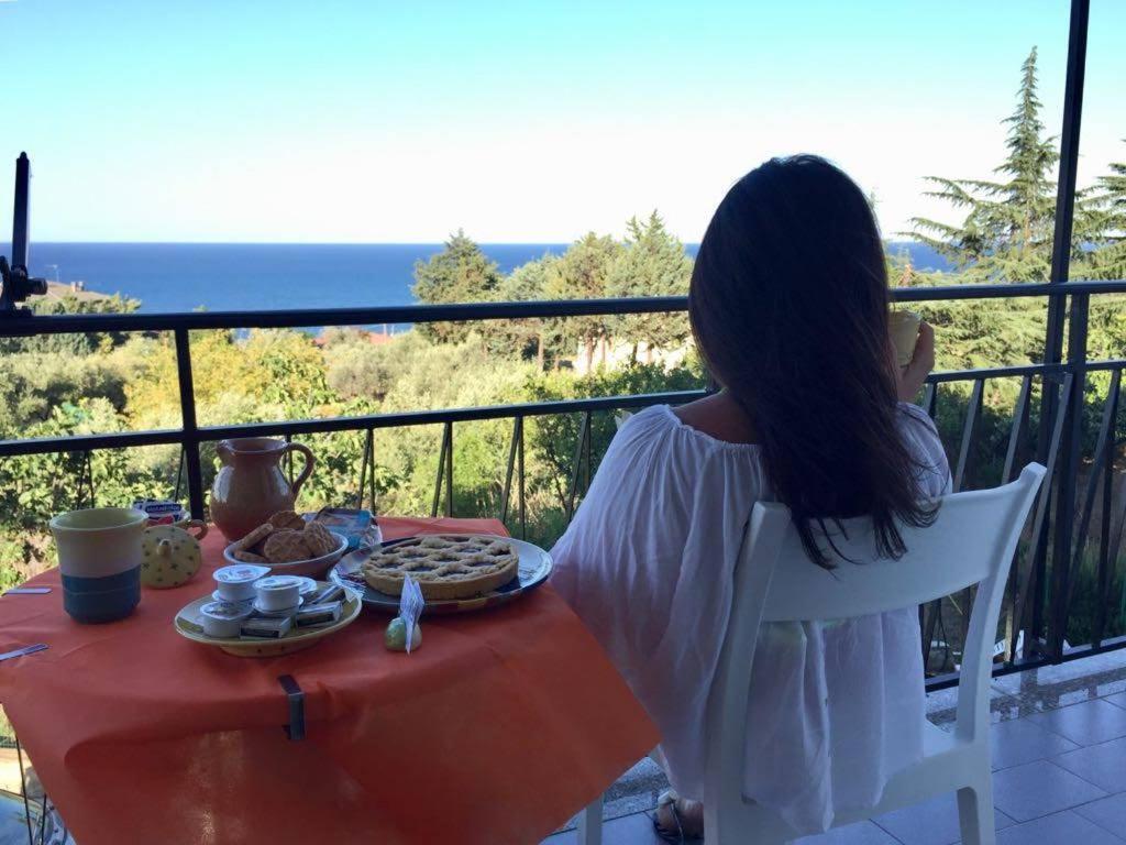 B&B Apollonia Roseto Capo Spulico Eksteriør bilde