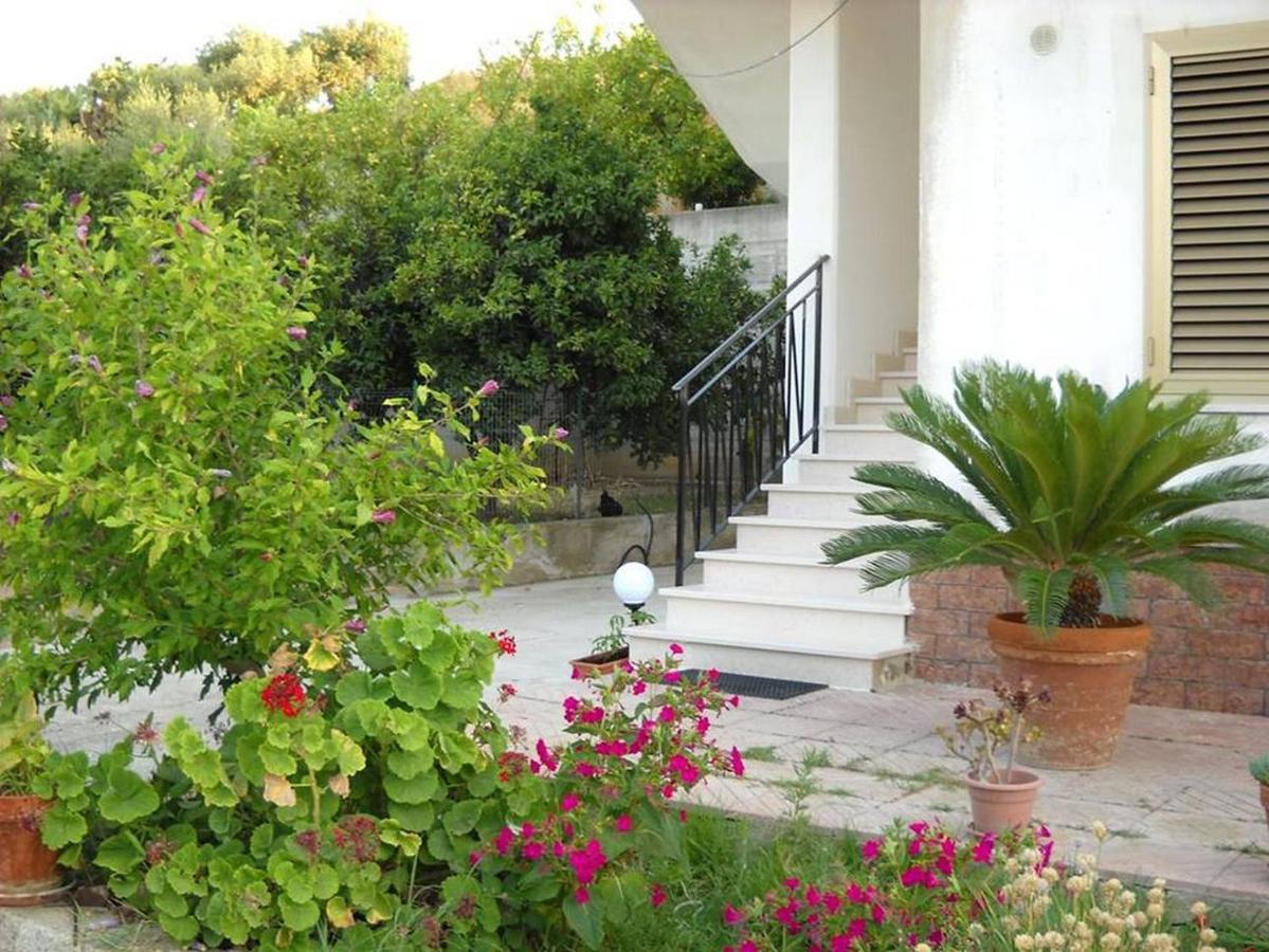 B&B Apollonia Roseto Capo Spulico Eksteriør bilde