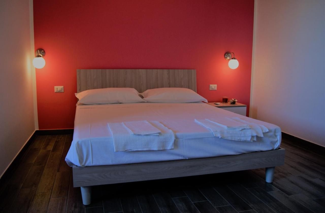B&B Apollonia Roseto Capo Spulico Eksteriør bilde